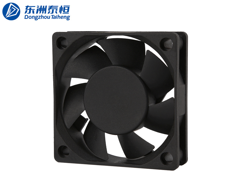 直流風扇實現(xiàn)自動化散熱的組成條件